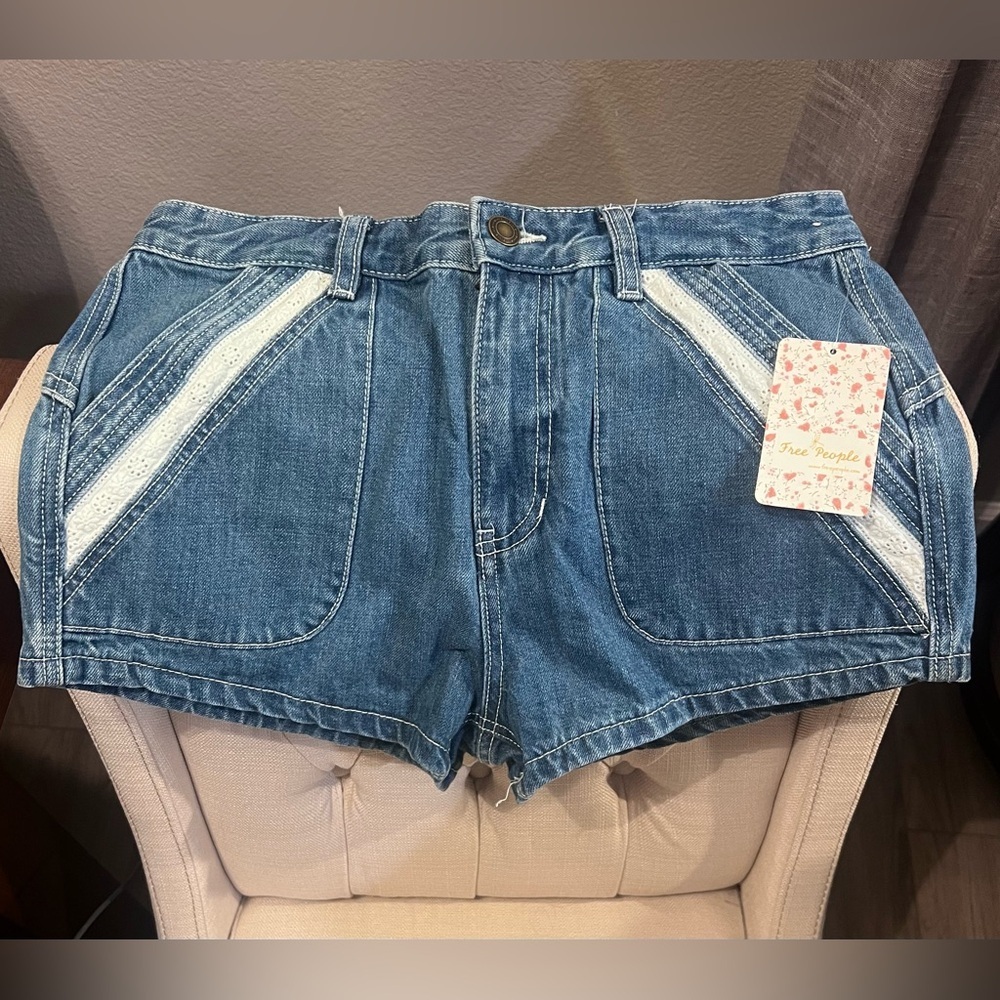 NEW π FREE PEOPLE Blue Jean Lace Shorts size 28 - Picture 4 of 9